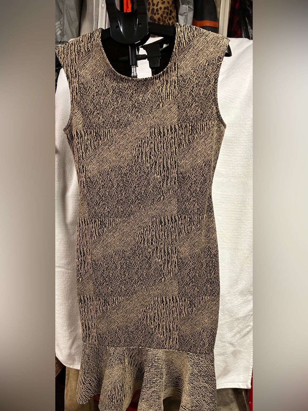 Sleeveless Brown Textured Knit Dress with Flounce Hem